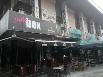 Club "Juke Box"