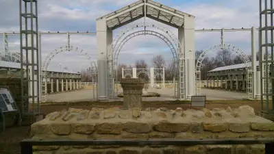 ЦЕНТЪР ЗА АРХЕОЛОГИЧЕСКИ ПРОУЧВАНИЯ В НОВЕ ПРИ ВАРШАВСКИЯ УНИВЕРСИТЕТ ПОЛША