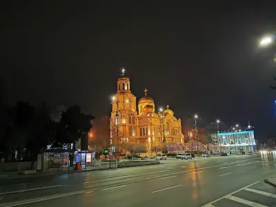 Хотел Голдън Тюлип Варна