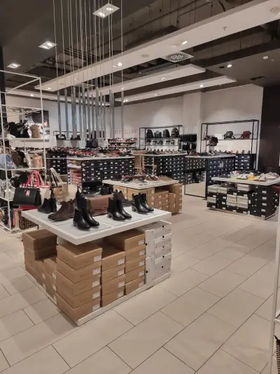 HUMANIC I The Mall