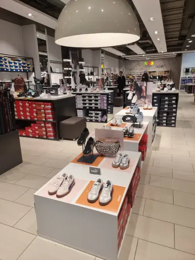 HUMANIC I The Mall