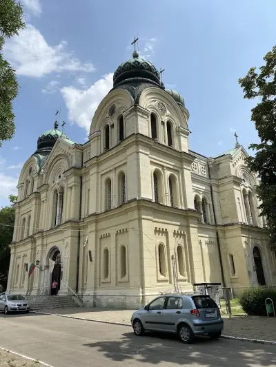 Катедрален храм "Св. вмчк Димитър Солунски"