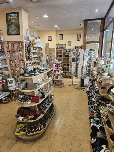 HAPPY POTTER ceramics and souvenirs