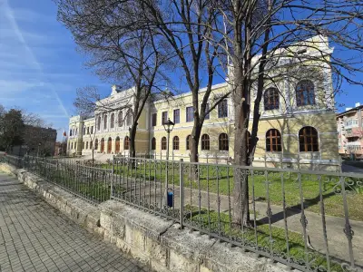 Търговска гимназия