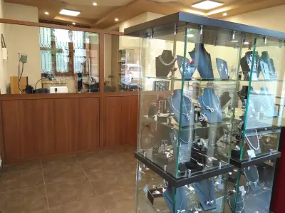 KUIUMDJIEV Jewellery Art Ателие за златна и сребърна бижутерия