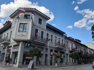 GARdeROBE Brand Outlet