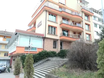 Хотел Елена