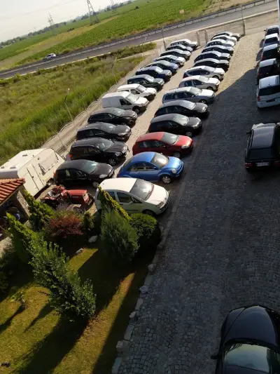 Автосалон Агресия