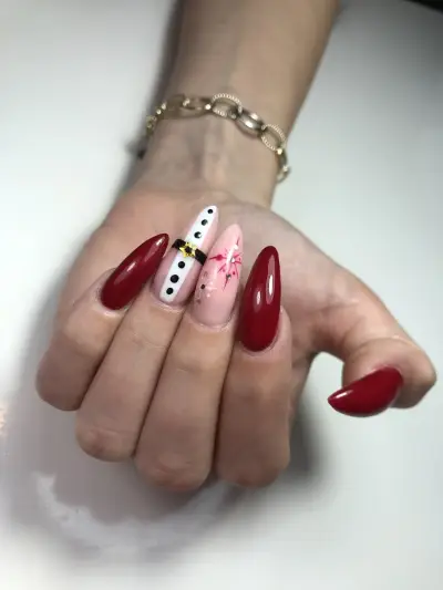 МАНИКЮРНИЦЪ VIVI NAILS