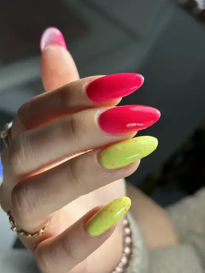 МАНИКЮРНИЦЪ VIVI NAILS