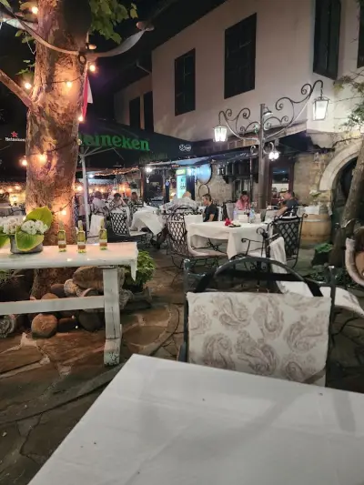 Ресторант "СВИЩОВЪ"/Restaurant "SVISHTOV