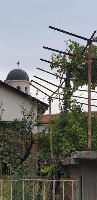Храм „Успение Богородично“