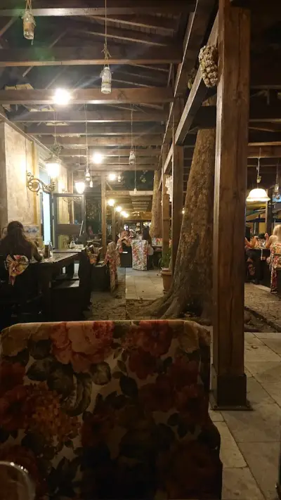 "Calgary" Bar & Food