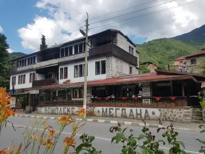 Megdana Hotel