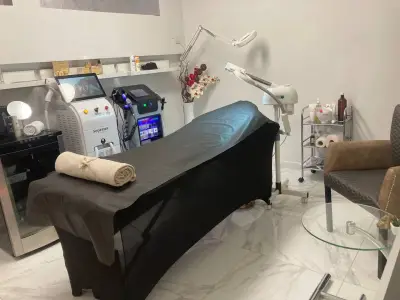 Салон Лю Безен