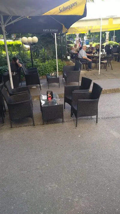 Playground bar and dinner