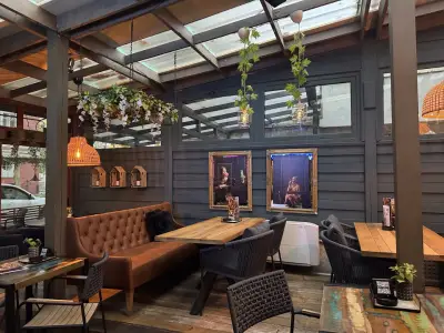 French Café