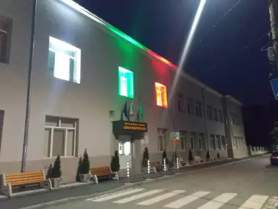 VI основно училище „Еньо Марковски“