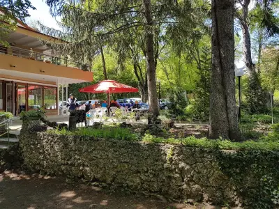Хотел Стария град