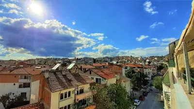 Sunny Days - Park Apartment