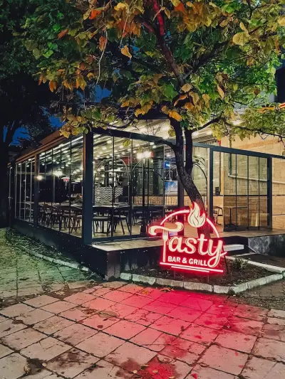 TASTY Bar & grill
