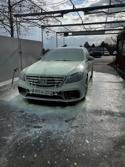 Автомивка Хале / Лепене и Възстановяване на спукани автостъкла Ямбол