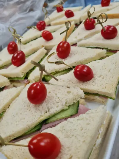BRUNCH БРЪНЧ