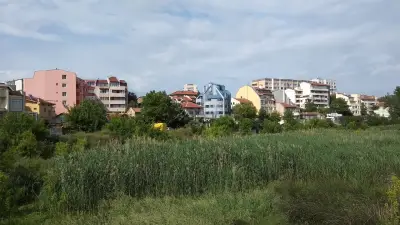 Riverside Family Hotel