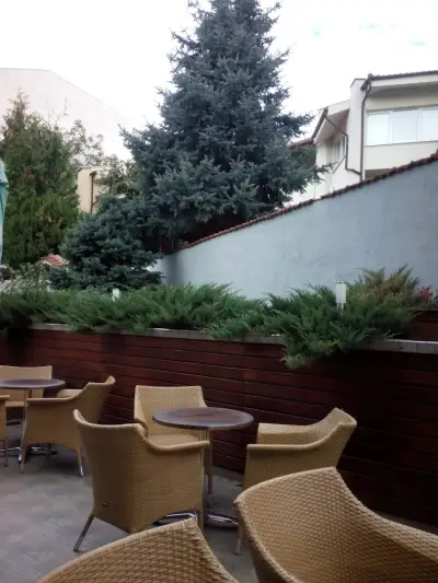 Riverside Family Hotel