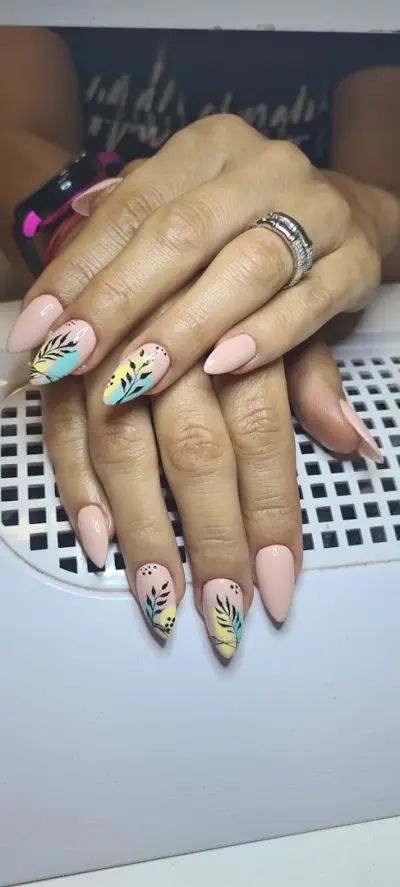 INA STANKOVA Studio PMU | Маникюр , Микроблейдинг, Микропигментация Ямбол