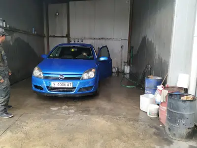 Би Ауто