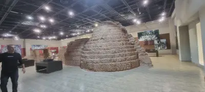 Александровска гробница