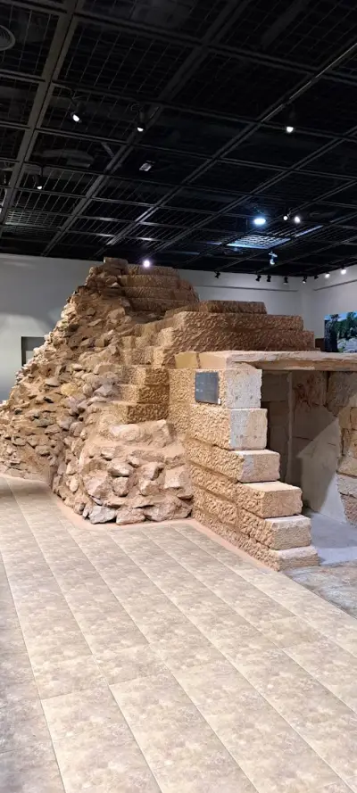 Александровска гробница
