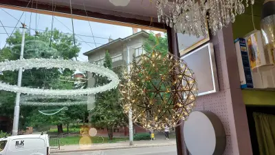 Магазин за осветителни тела,лампи,крушки,полилеи и консумативи - ,,Всичко за Осветлението"