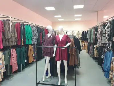 Дрехи на едро KAAN MODA | Склад за дрехи