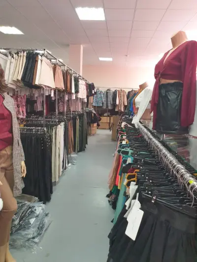 Дрехи на едро KAAN MODA | Склад за дрехи