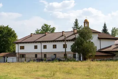 Устремски манастир "Св. Троица"