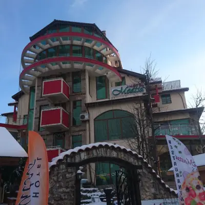 Семеен хотел "Малкият хан"