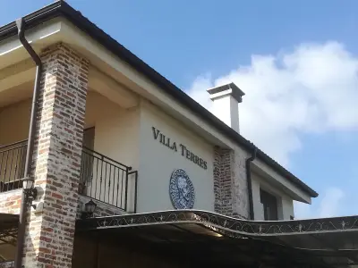Вила Терес Карабунар