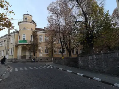 Начално училище "Васил Петлешков"