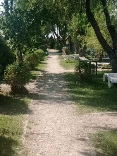 Къмпинг ВОДЕН СВЯТ - риболов и почивка на бунгала