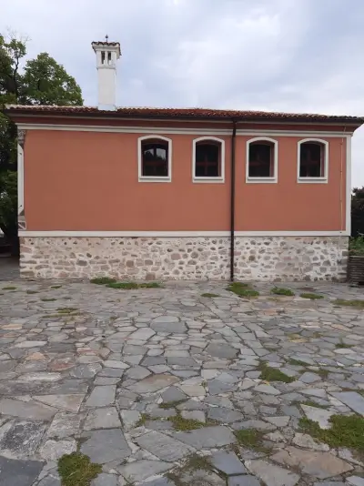 Червената къща