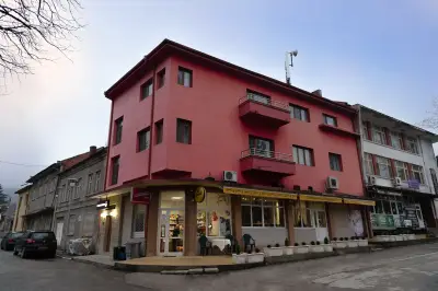 Червената къща