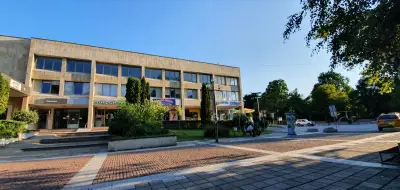 Хотел Лаго Пещера
