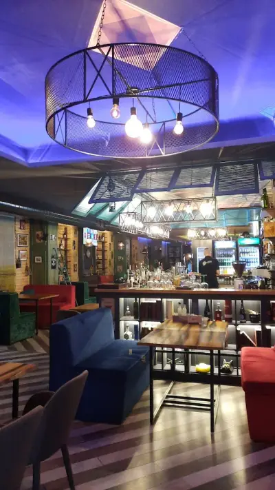 LaRue Bar&Dinner