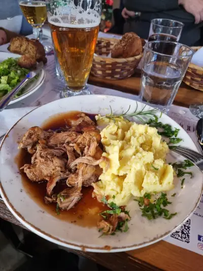 LaRue Bar&Dinner