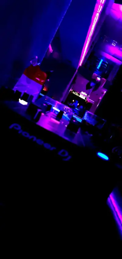Piano Live Club Five Stars