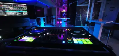 Piano Live Club Five Stars