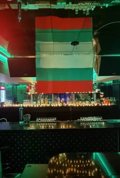 Piano Live Club Five Stars