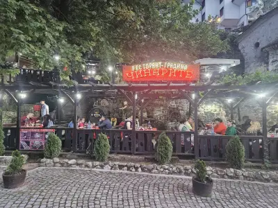 Ресторант "Чинарите"